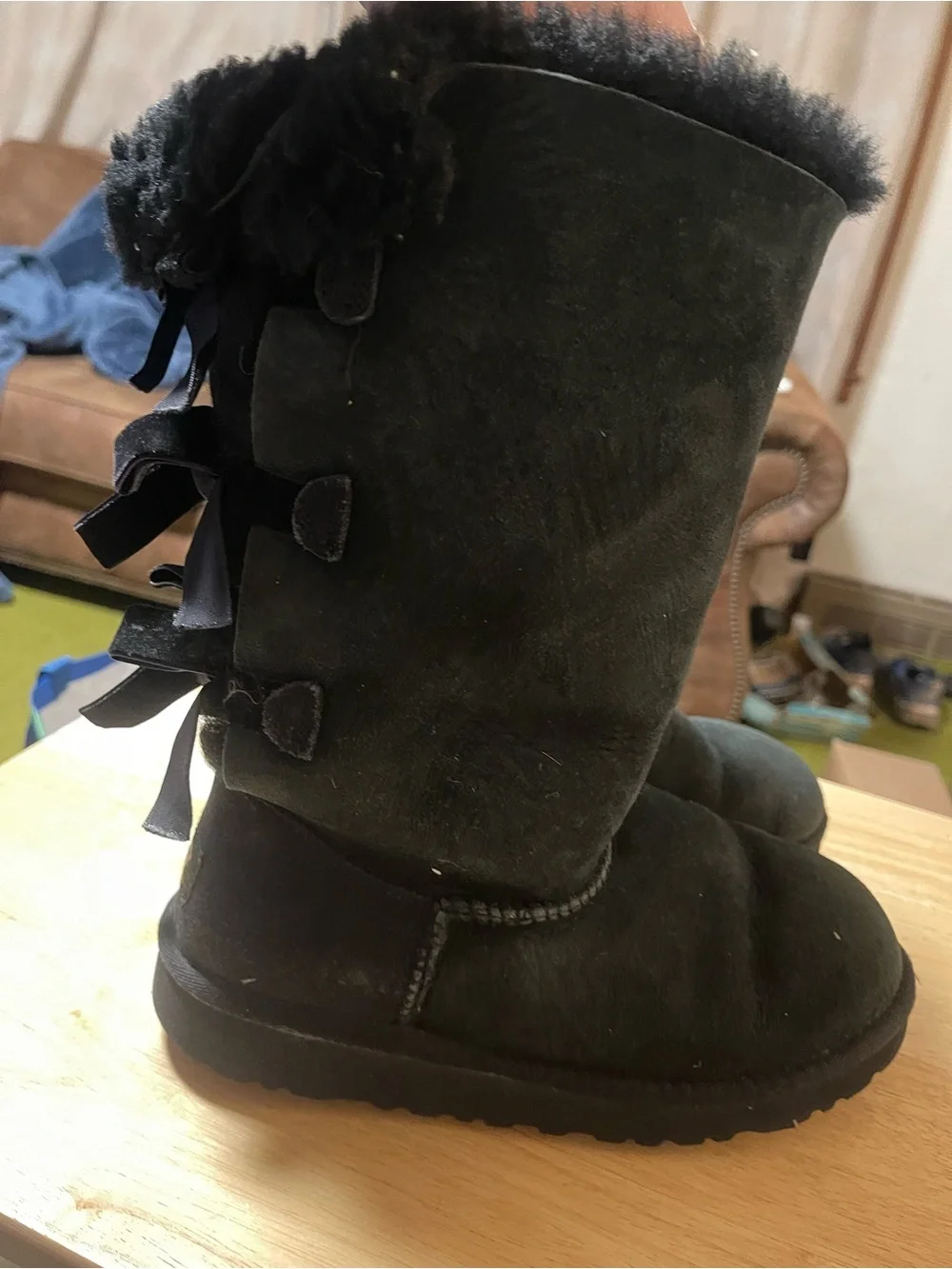 UGG Bailey Bow Black Sheepskin women's Boots Size 4